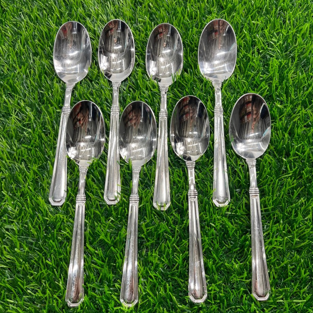 Pfaltzgraff Village Stainless 18/8 Oval Soup Spoons Glossy Set of 8 Castle Logo